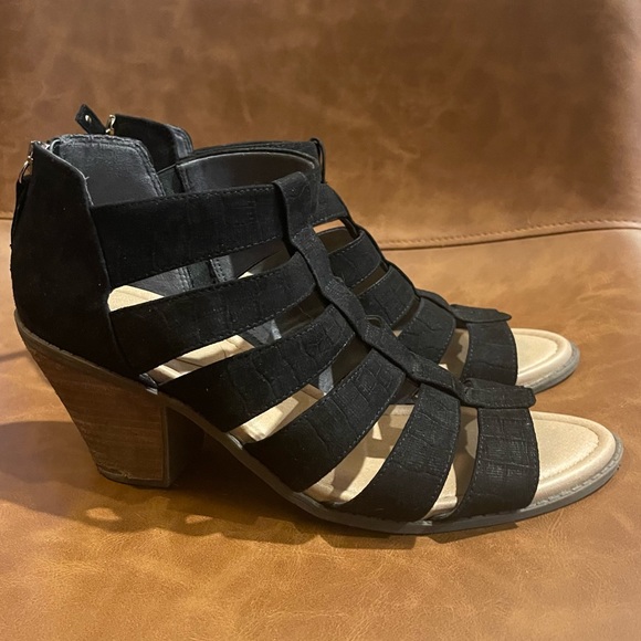 Dr. Scholl’s Black Strappy Sandals With Heel - Picture 1 of 9